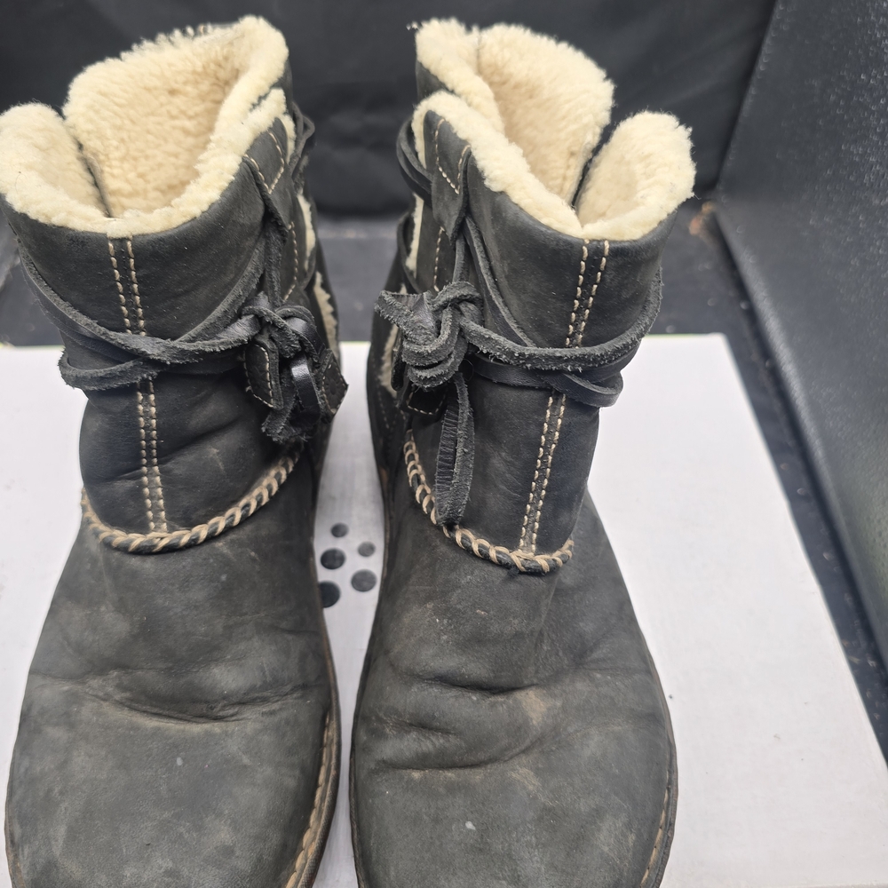 UGG Cream Shearling Lined Boots